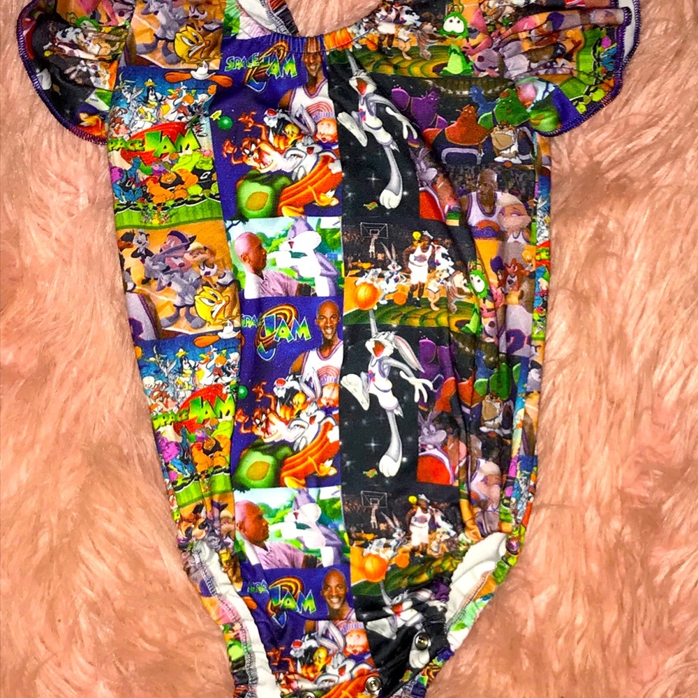 Space Jam flutter sleeve onesie